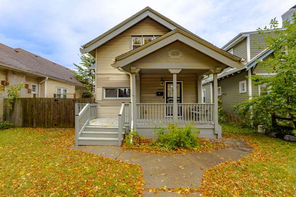 2373 N 48th St, Milwaukee, WI 53210