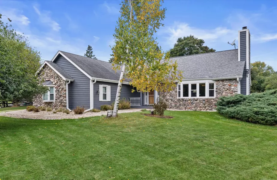 N67W30854 Golf Rd, Merton, WI 53029