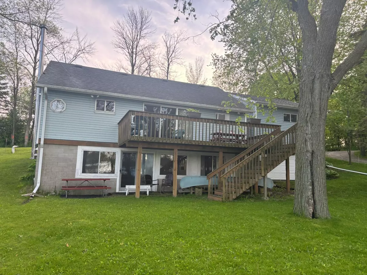 Newton, WI 54220,9305 N Lake Dr