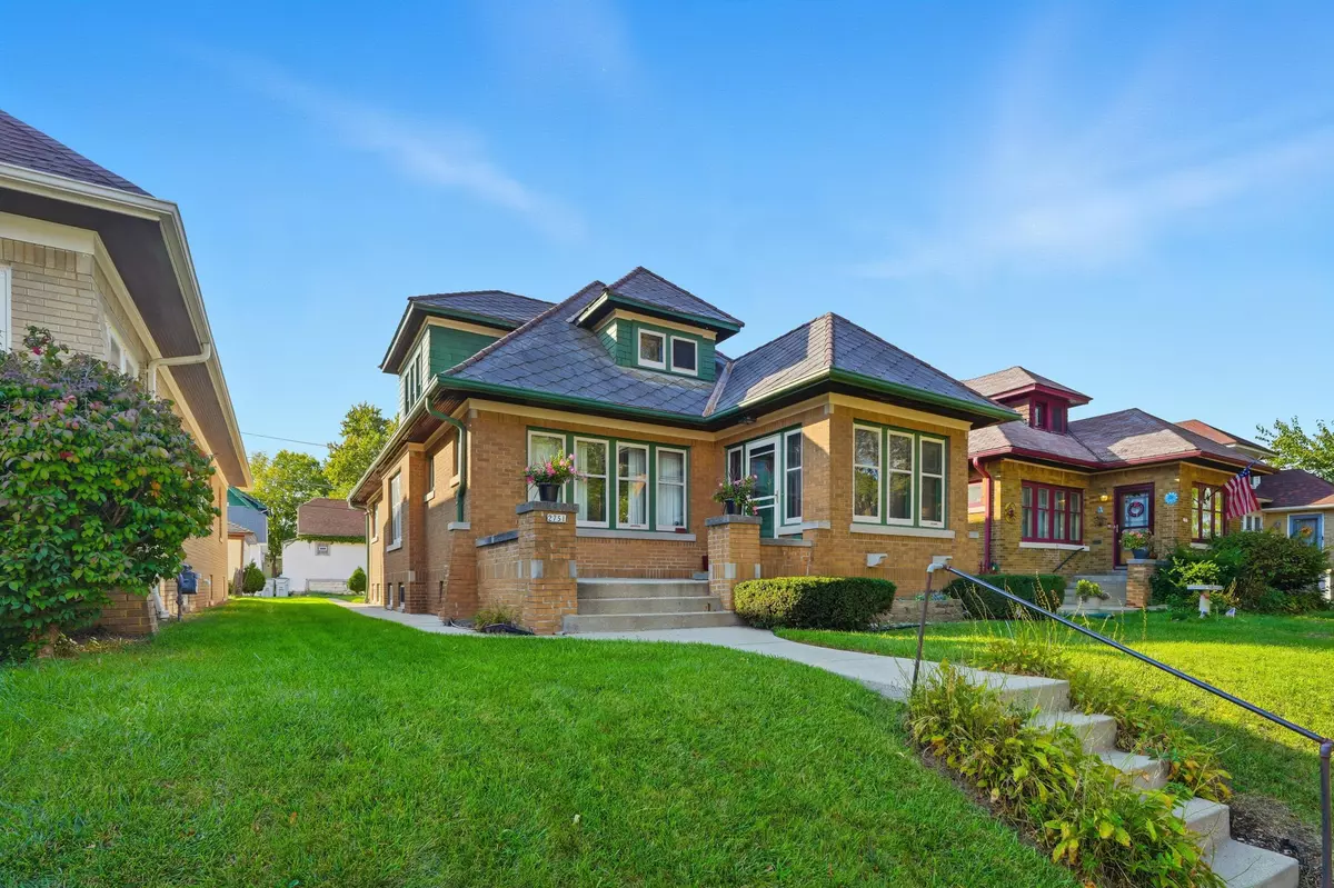 Milwaukee, WI 53210,2751 N 55th St