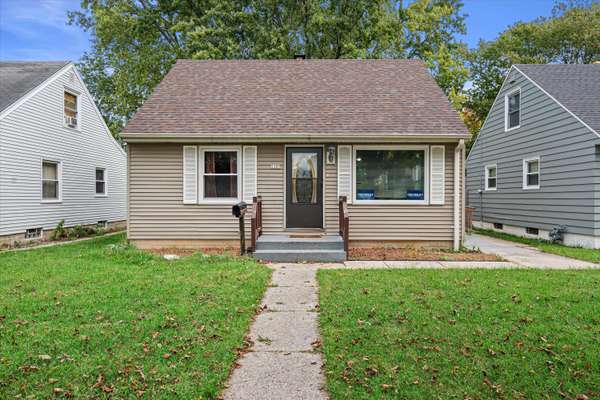 4480 N 83rd St, Milwaukee, WI 53218