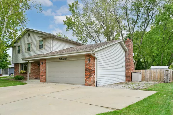 5535 N Meadows Dr, Caledonia, WI 53402