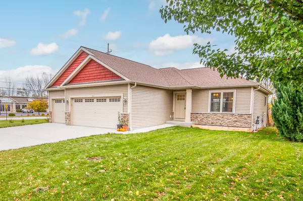 501 Cobblestone Way, Watertown, WI 53094