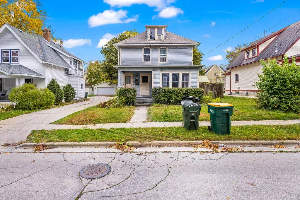 West Bend, WI 53095,135 N 10th Ave Unit 137