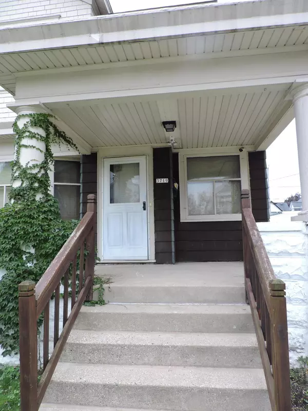 3719 W Frederica Pl, Milwaukee, WI 53215
