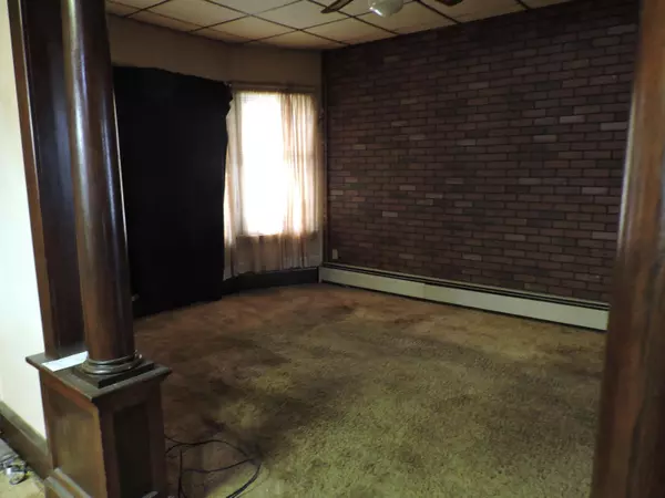 Milwaukee, WI 53215,3719 W Frederica Pl