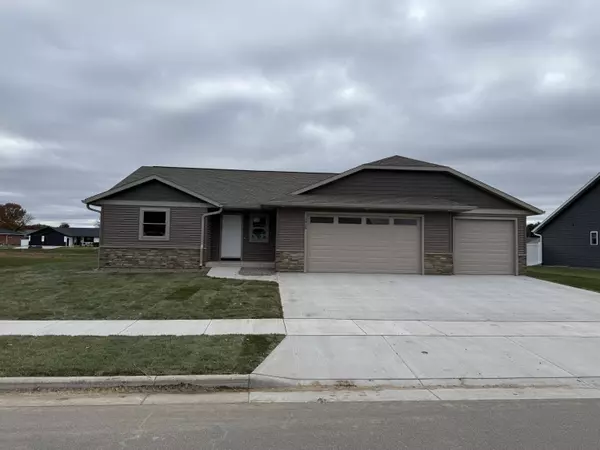 1918 Arches Dr, Holmen, WI 54636