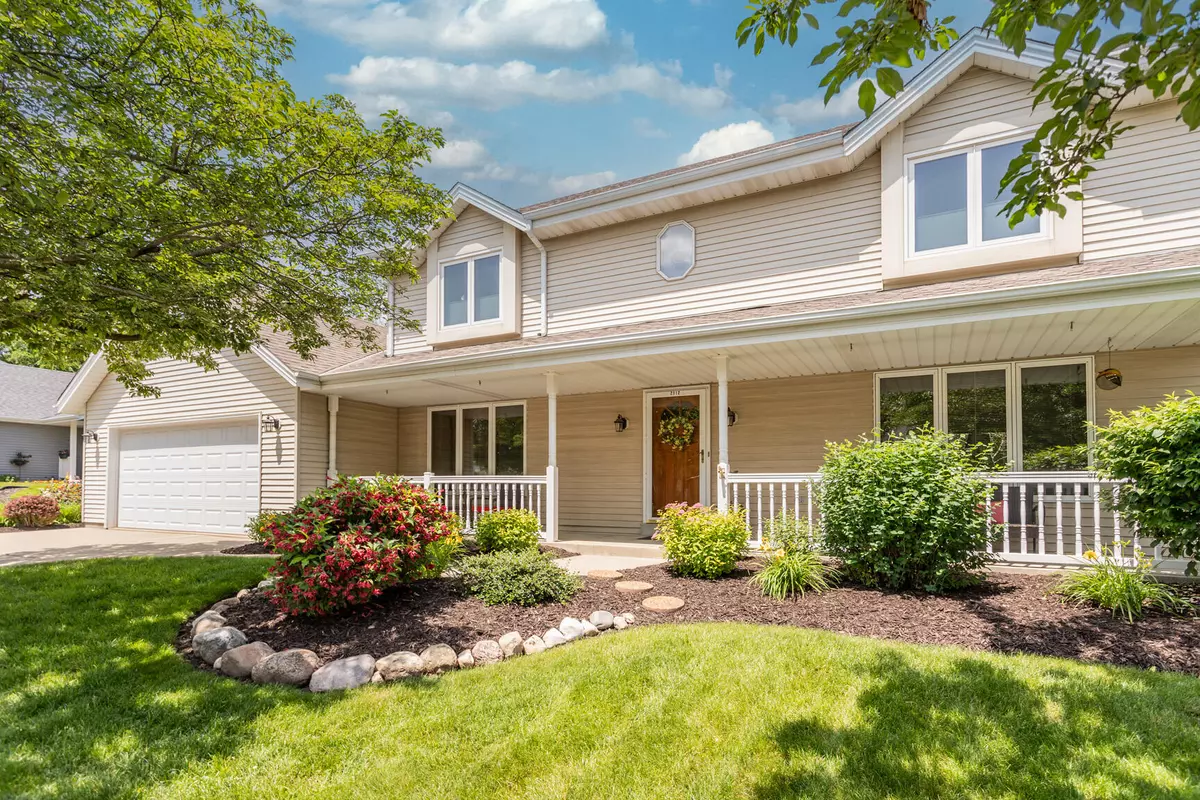 Waukesha, WI 53188,2912 Willard Ln
