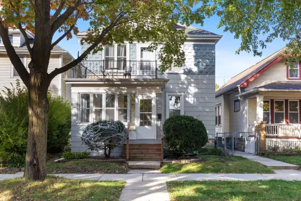 937 S 75th St, West Allis, WI 53214