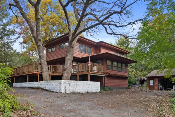 W351S10308 Tuohy Rd, Eagle, WI 53119