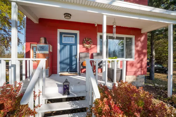 Wayne, WI 53010,5954 Mohawk Rd