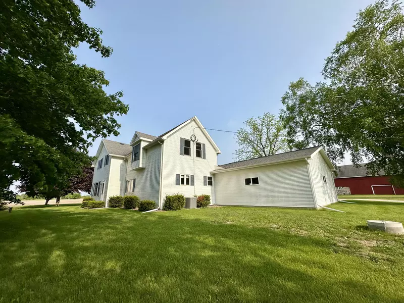 11103 Wehausen Rd, Liberty, WI 54220