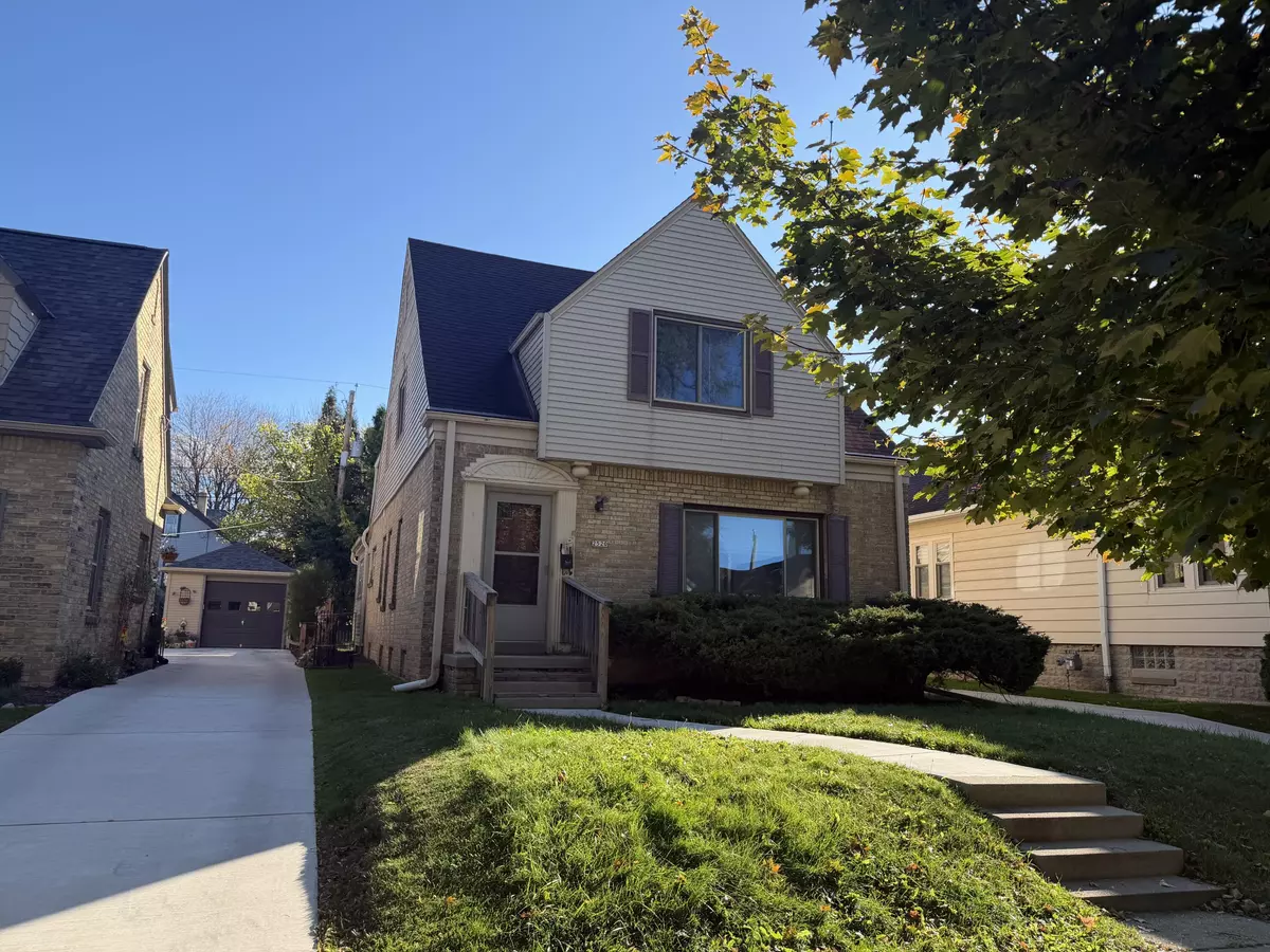 Wauwatosa, WI 53213,2520 N 70th St Unit 2520A