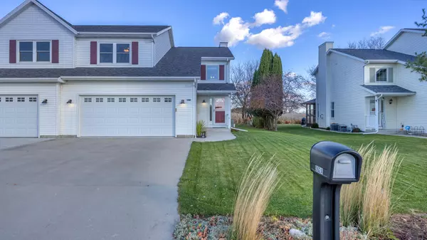 562 Crestwood Dr Unit A, Elkhart Lake, WI 53020