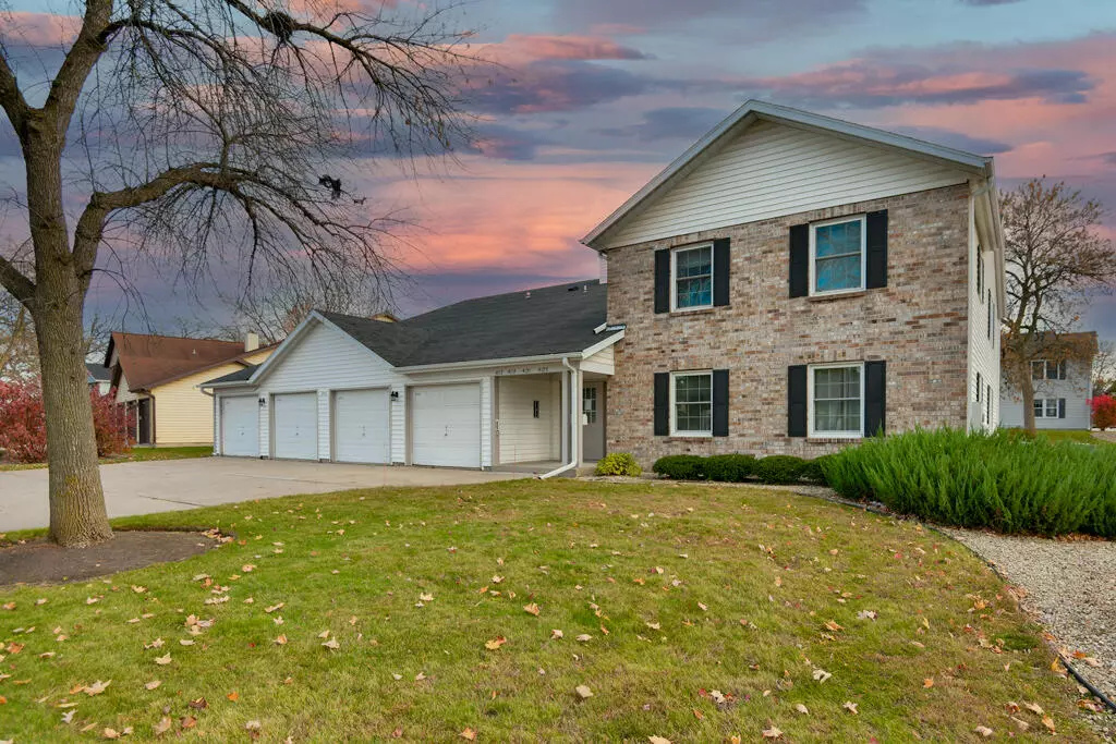 Kenosha, WI 53142,4117 80th St Unit 14A