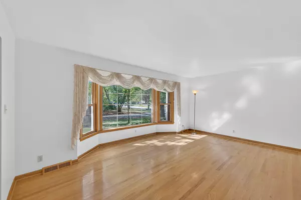 Wauwatosa, WI 53225,4472 N 104th St