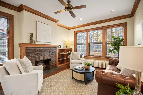 Milwaukee, WI 53211,2918 N Hackett Ave