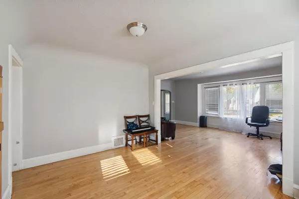 Milwaukee, WI 53218,4451 N 58th St