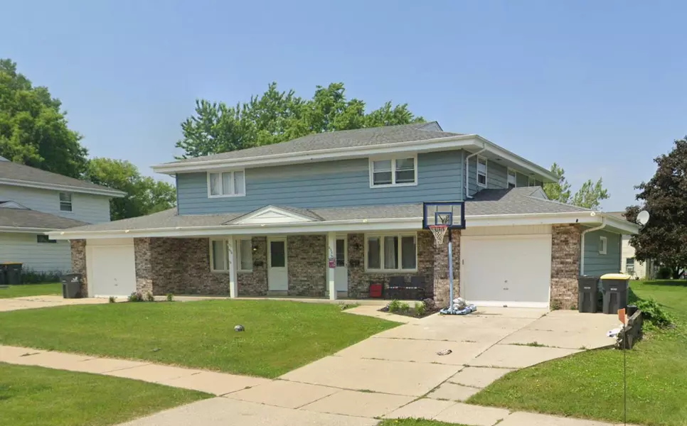 634 E College Ave Unit 636, Waukesha, WI 53186