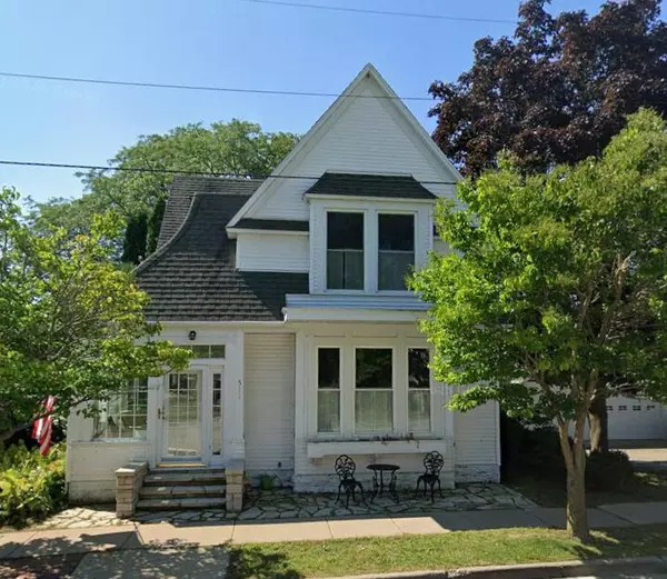 511 Hill St, Green Lake, WI 54941