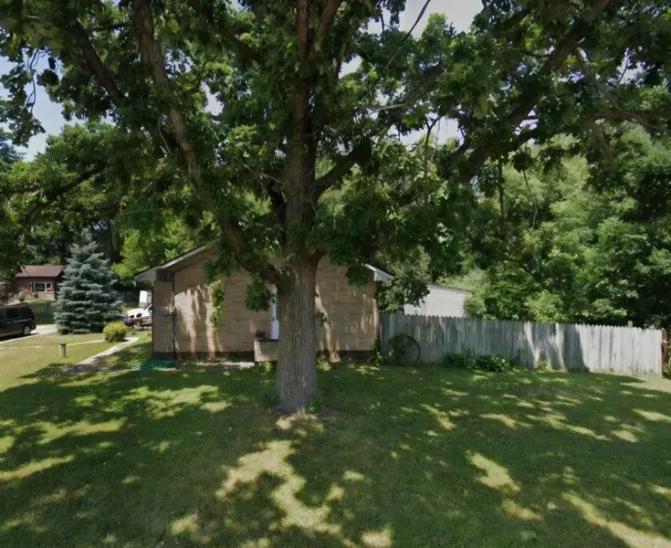 W916 Washington Ave, Bloomfield, WI 53105