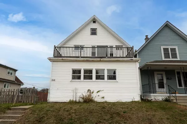 South Milwaukee, WI 53172,416 Marquette Ave