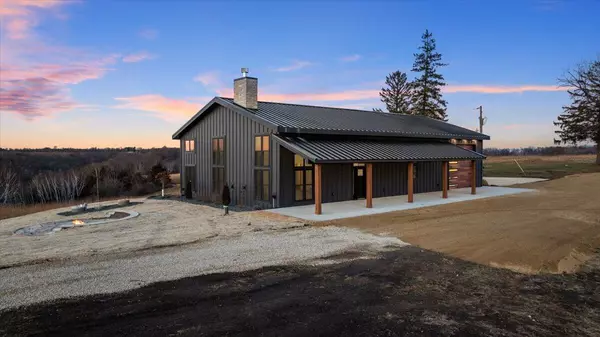 N23415 Oak Ridge Dr, Arcadia, WI 54630