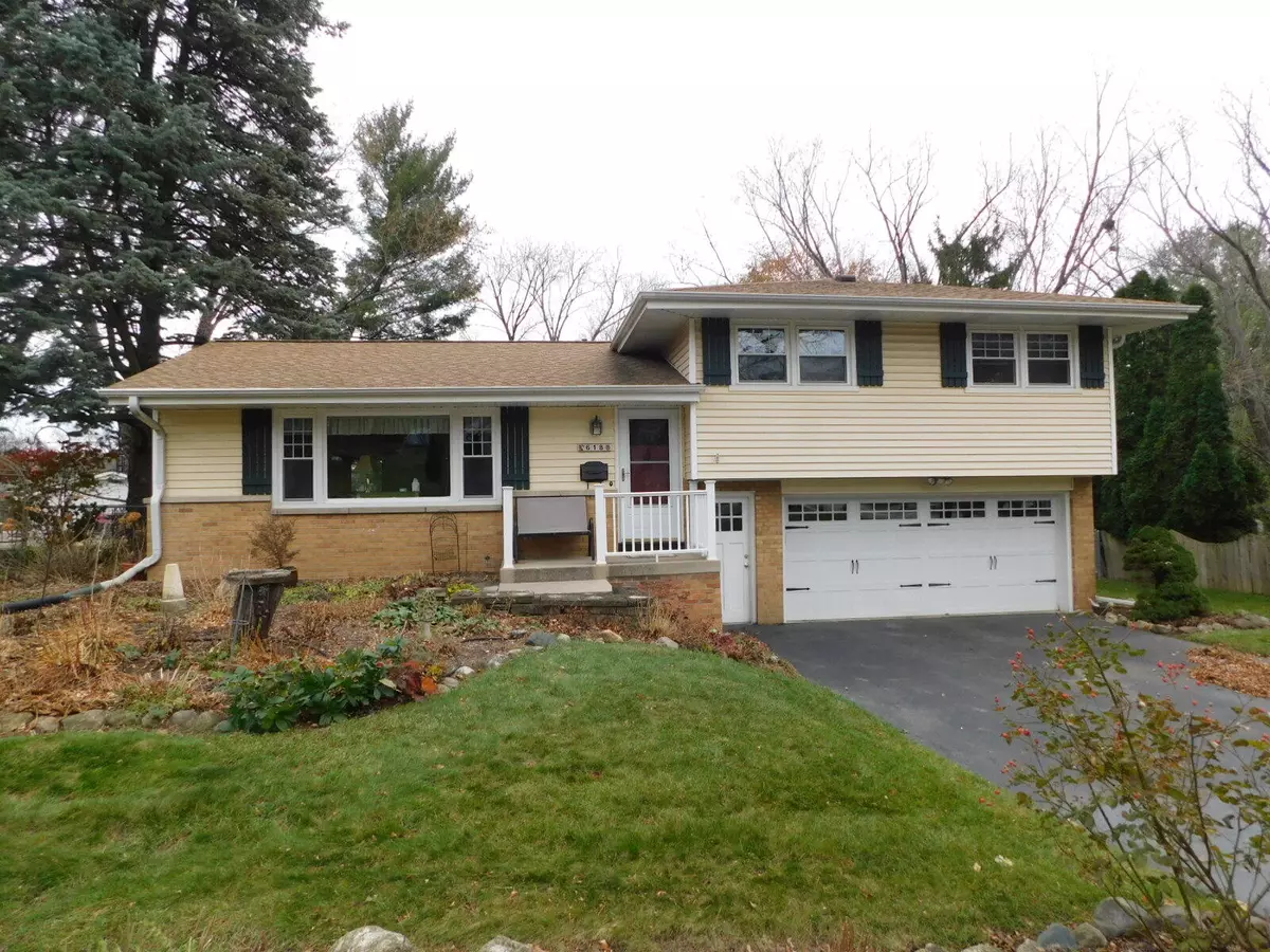 Waukesha, WI 53186,618 Lee Ct