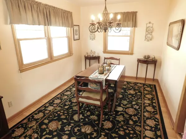 Waukesha, WI 53186,618 Lee Ct