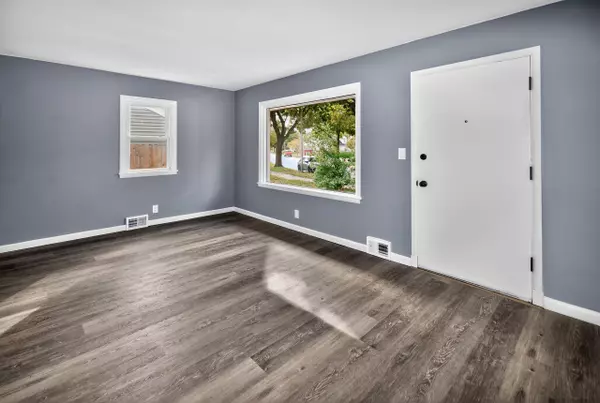 Milwaukee, WI 53209,2220 W Neil Pl