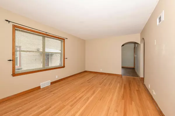 Cudahy, WI 53110,3945 E Layton Ave