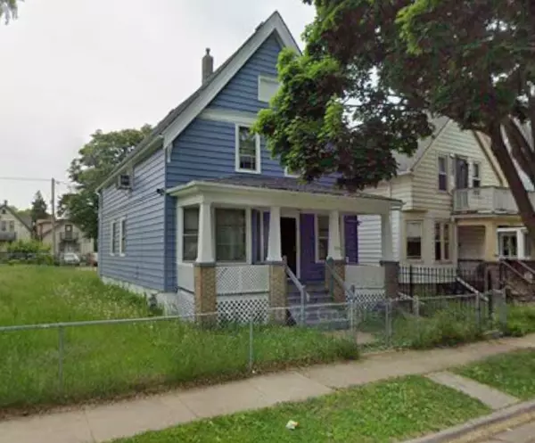 2534 N 28th St, Milwaukee, WI 53210