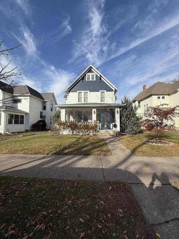 La Crosse, WI 54601,1615 Madison St