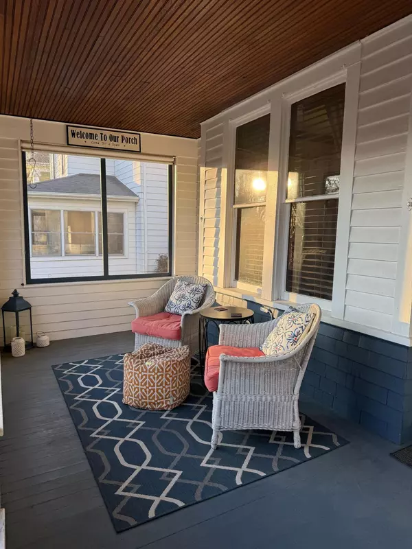 La Crosse, WI 54601,1615 Madison St