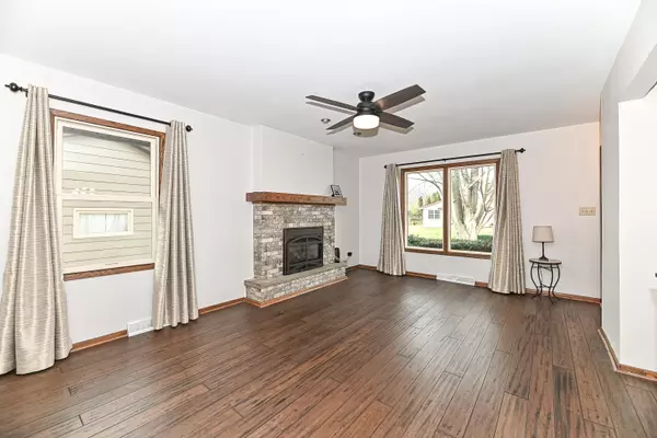 Racine, WI 53406,3327 Southwood Dr