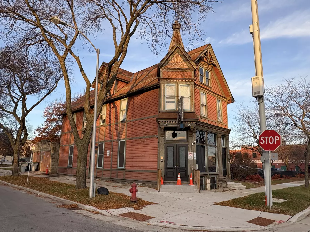 Milwaukee, WI 53212,338-340 W Reservoir Ave