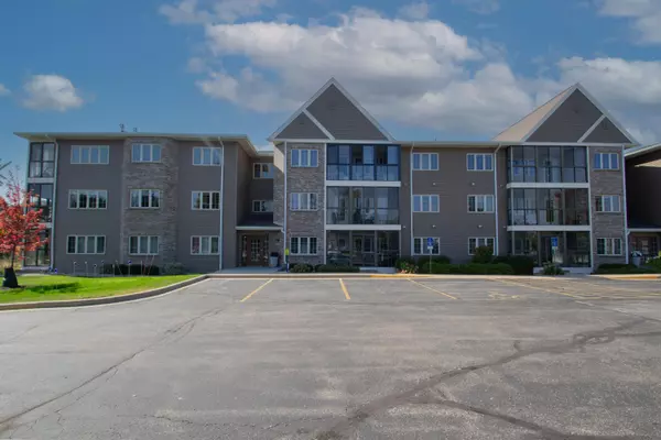 Oconomowoc, WI 53066,245 Oconomowoc Pkwy