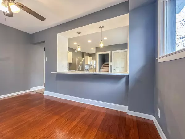 Milwaukee, WI 53210,6706 W Chambers St