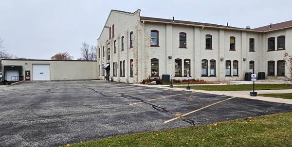 500 Milford St, Watertown, WI 53094