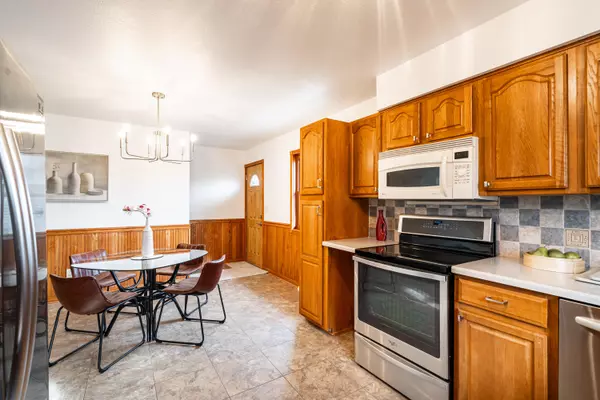 Racine, WI 53405,4604 Olive St