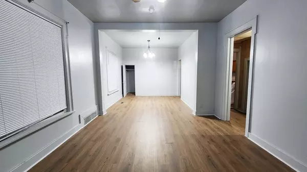 Milwaukee, WI 53208,1527 N 33rd St