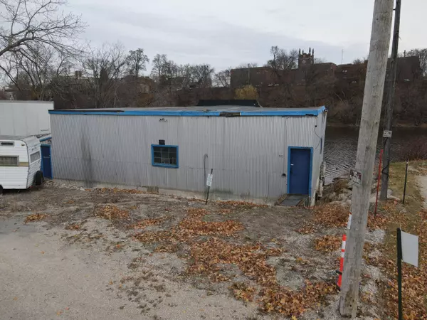 Sheboygan, WI 53081,631 S Commerce St