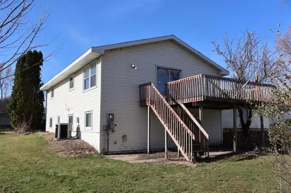Tomah, WI 54660,110 Lakeview Ct