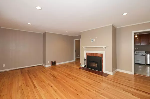 Wauwatosa, WI 53222,10907 Glenway Ct