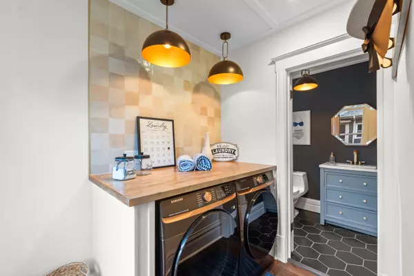 Lake Geneva, WI 53147,1332 Dodge St