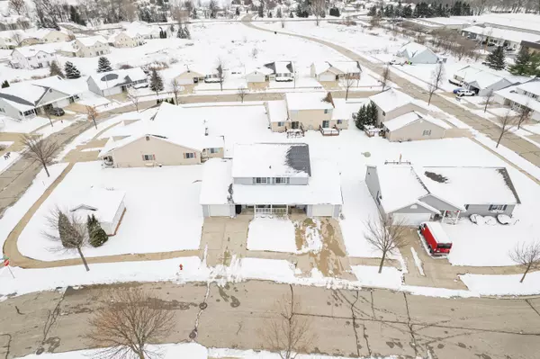 Hartford, WI 53027,928 Broadmoore Dr