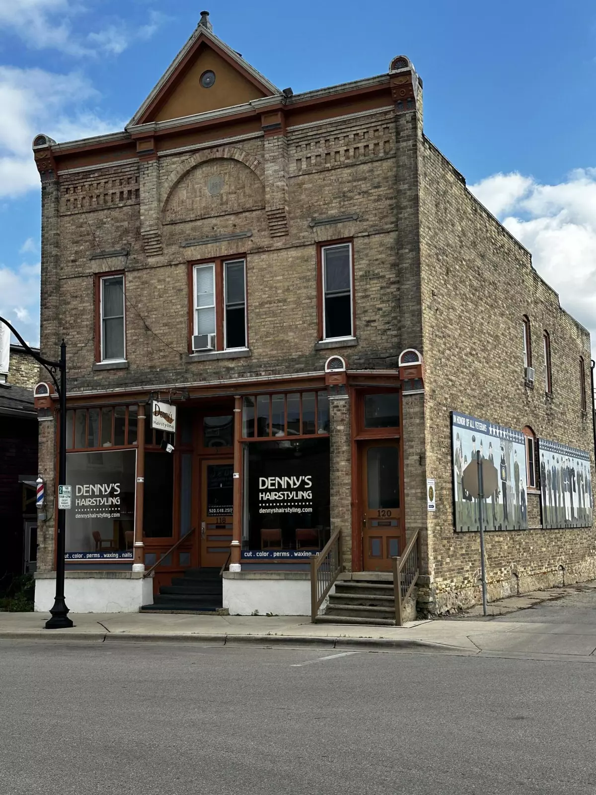 Lake Mills, WI 53551,118 W Lake St