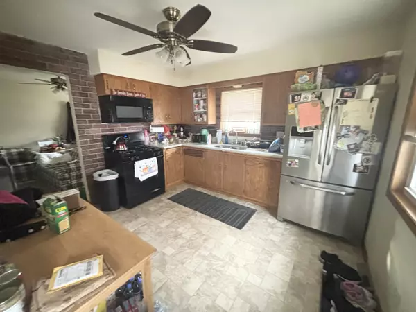 Racine, WI 53405,1617 Ohio St