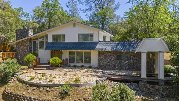 18311 Avenida Bonita, Sonora, CA 95370