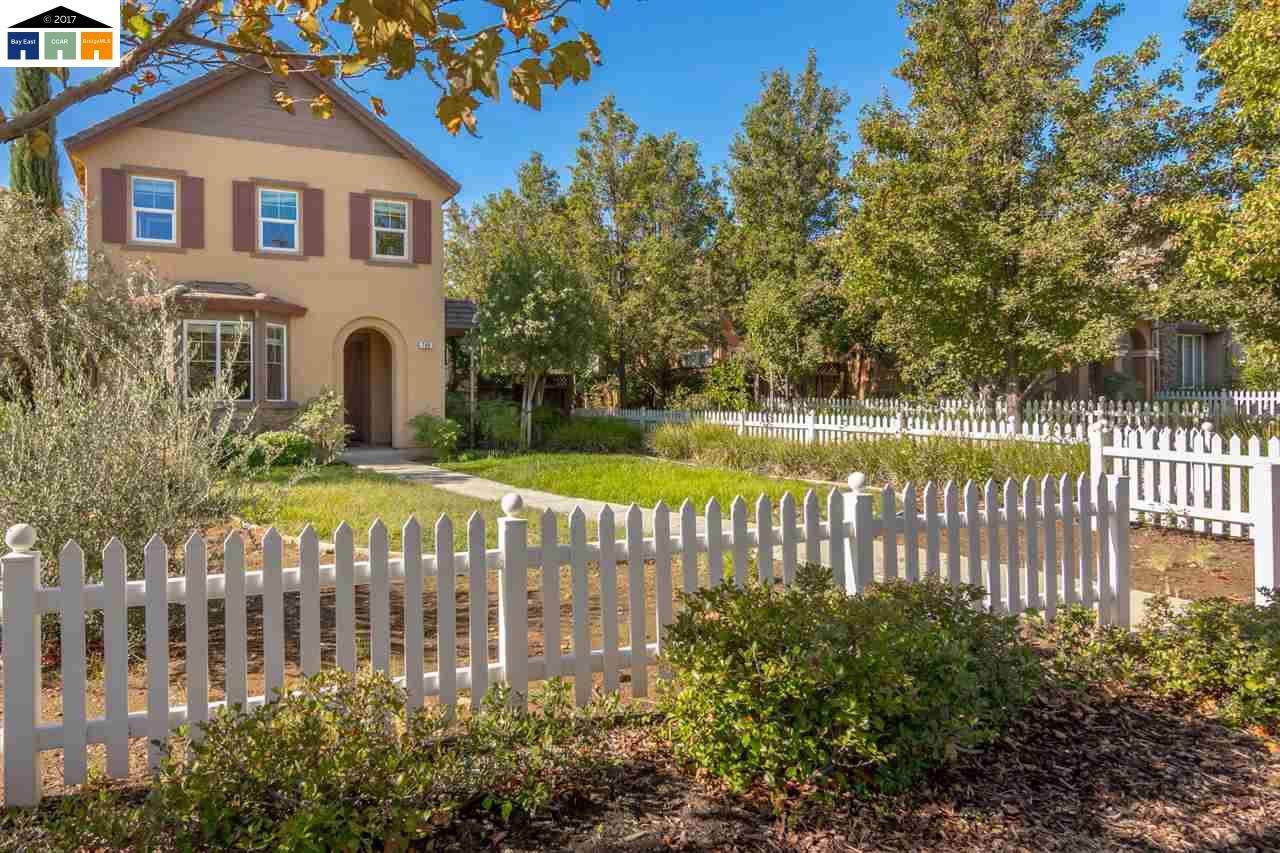 149 W Amistad Ln, Mountain House, CA 95391